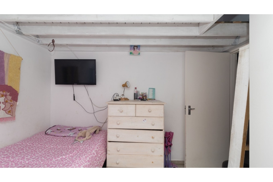 2 Bedroom Property for Sale in Bloubergrant Western Cape